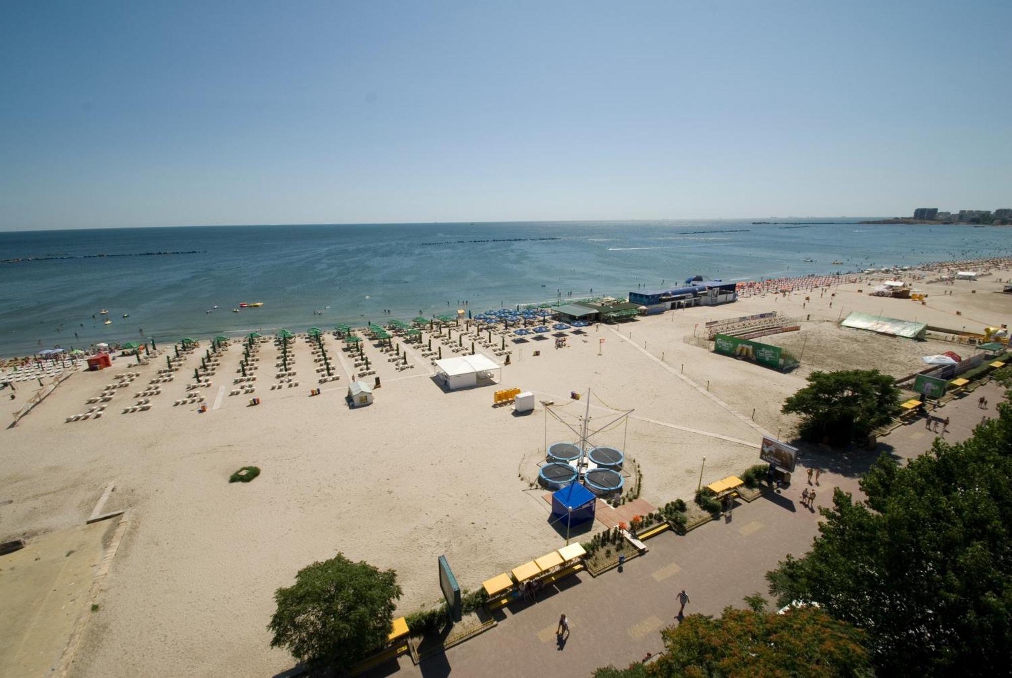 Hotel Pescarus Mamaia Buitenkant foto