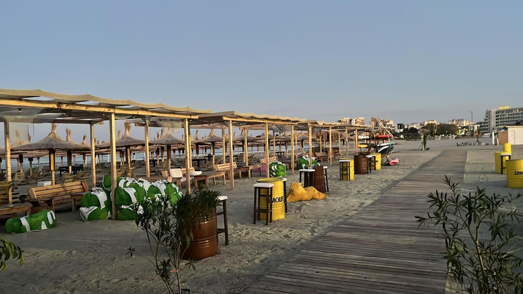 Hotel Pescarus Mamaia Buitenkant foto